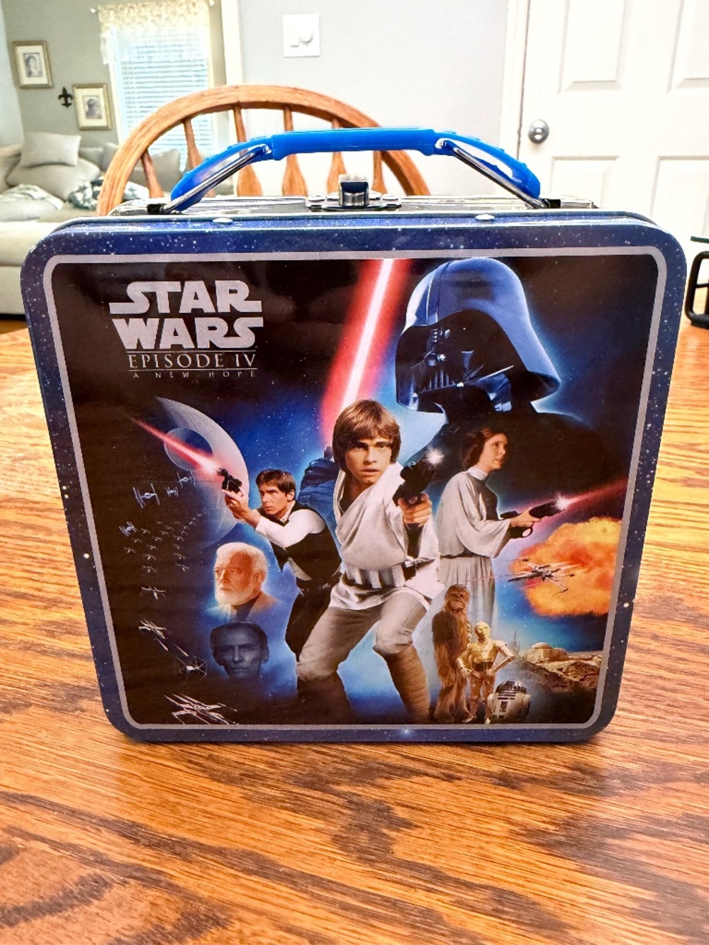 Star Wars Episode IV A New Hope Tin Lunch Box EUC